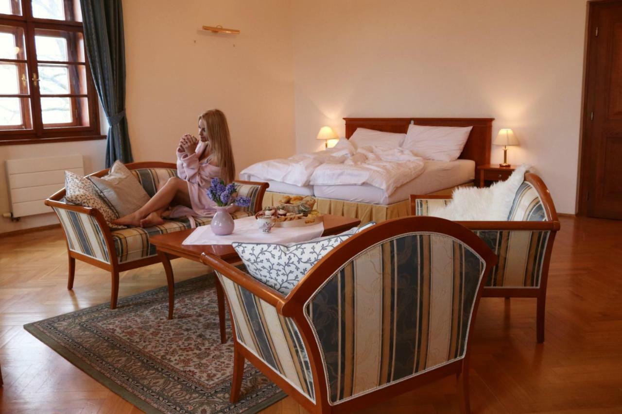 Wellness Hotel Zamecek Jetřichovice Extérieur photo